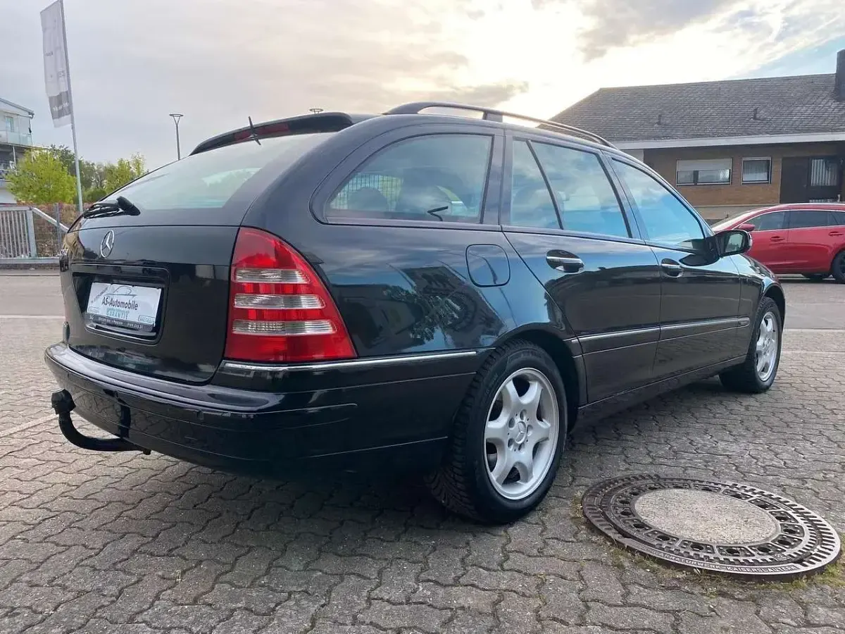 Gebraucht Mercedes C240 170 PS (125 kW) 2004 Schwarz Kombi