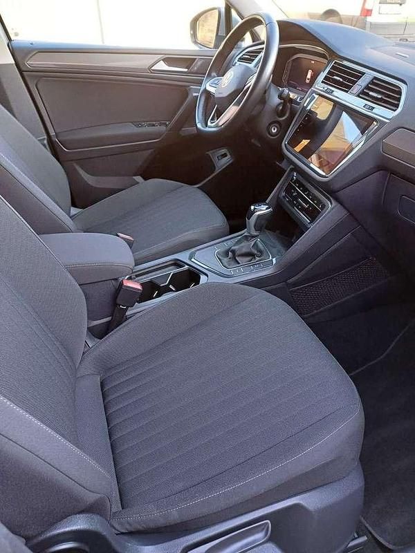 Gebraucht VW Tiguan Allspace Life 150 PS (110 kW) 2021 Silber SUV
