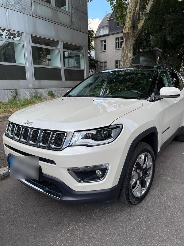 Weiß Gebraucht 2018 Jeep Compass Limited SUV | 17.700 € (Fairer Preis) - Bild 1/4