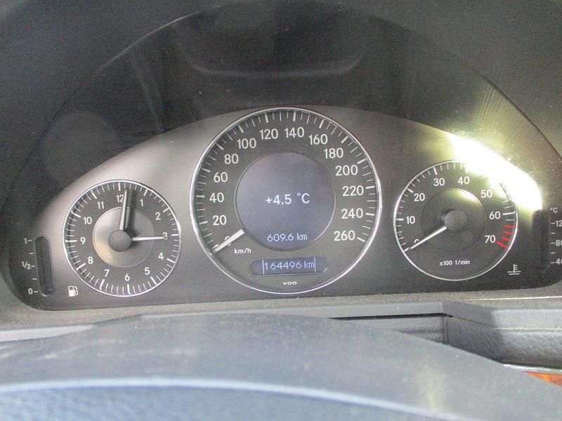 Gebraucht Mercedes 240 177 PS (130 kW) 2003 Gold Limousine