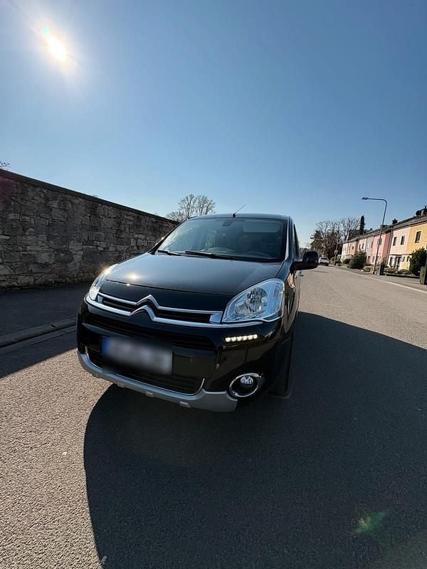 Gebraucht Citroën Berlingo 92 PS (67 kW) 2015 Schwarz Van / Kleinbus