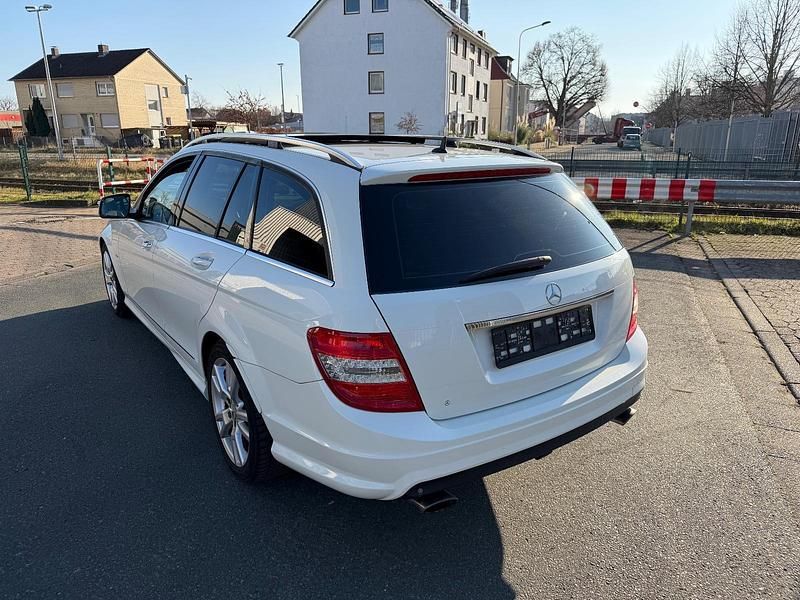 Gebraucht Mercedes C320 AMG line 225 PS (165 kW) 2008 Weiß Kombi
