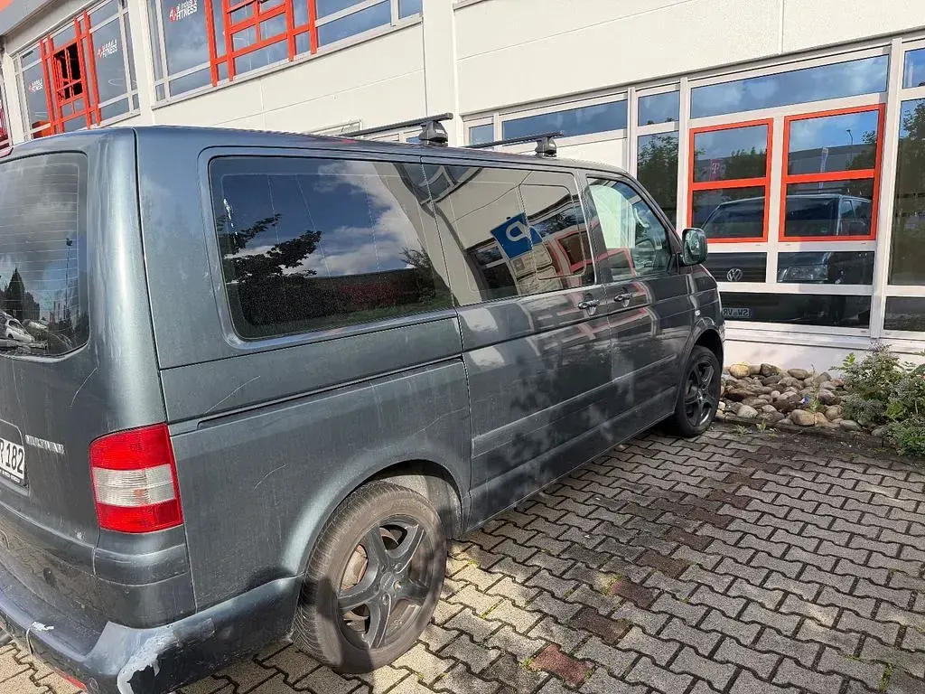 Gebraucht VW Multivan 137 PS (100 kW) 2006 Grau Van / Kleinbus