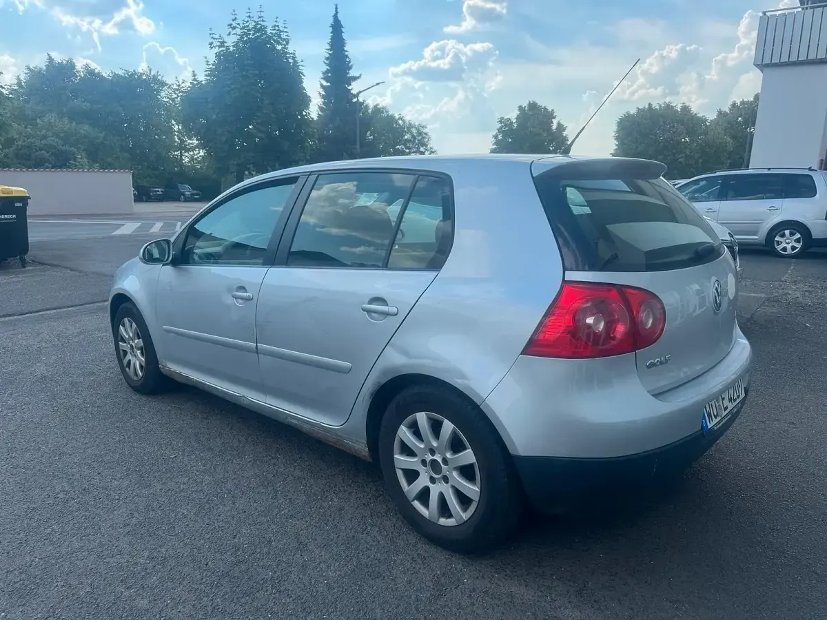 Gebraucht VW Golf V 102 PS (75 kW) 2006 Silber Kleinwagen