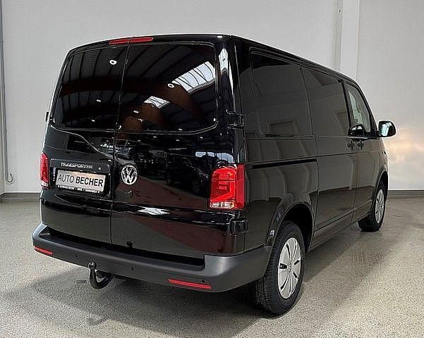 Gebraucht VW Transporter 150 PS (110 kW) 2024 Deep black perleffekt Van