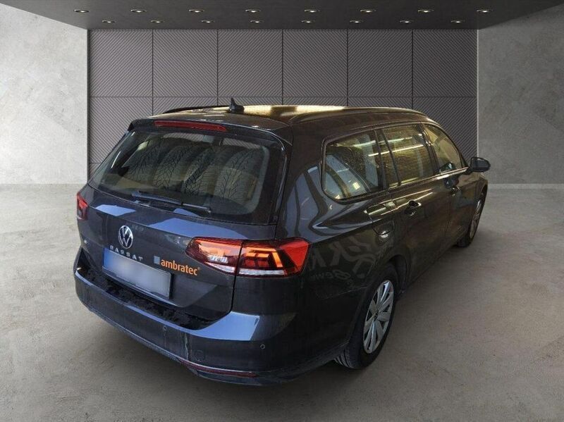 Gebraucht VW Passat Conceptline 122 PS (89 kW) 2022 Grau Kombi