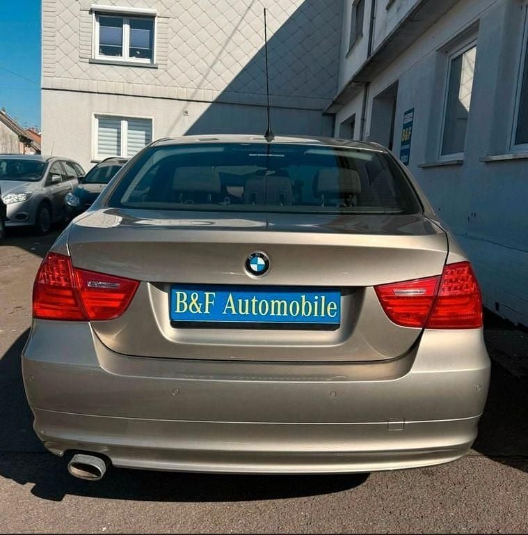 Gebraucht BMW 320 Comfort Edition 184 PS (135 kW) 2011 Limousine
