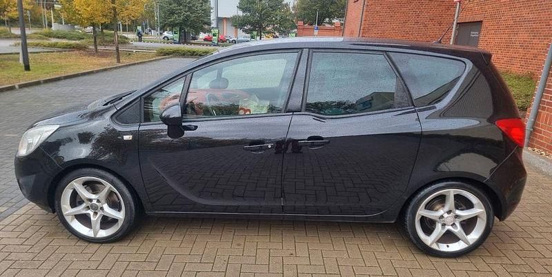 Gebraucht Opel Meriva Edition 140 PS (102 kW) 2010 Schwarz Van / Kleinbus