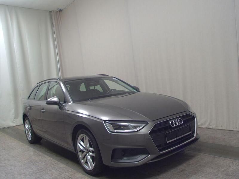 Gebraucht Audi A4 Ambiente 163 PS (119 kW) 2021 Grau Kombi