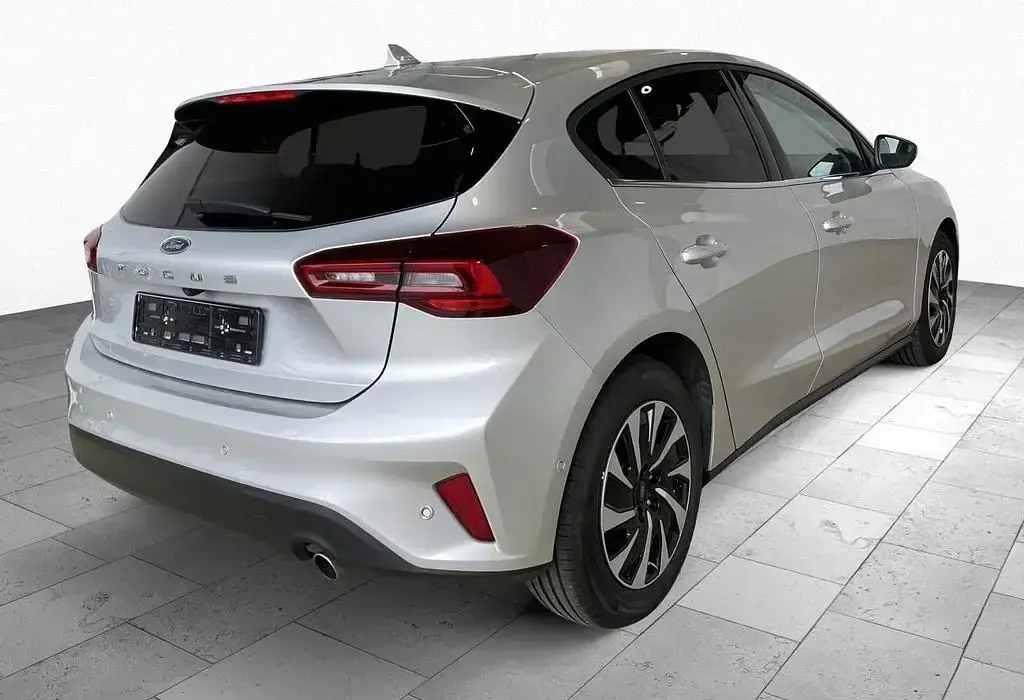 Gebraucht Ford Focus Titanium X 116 PS (85 kW) 2023 Silber Limousine