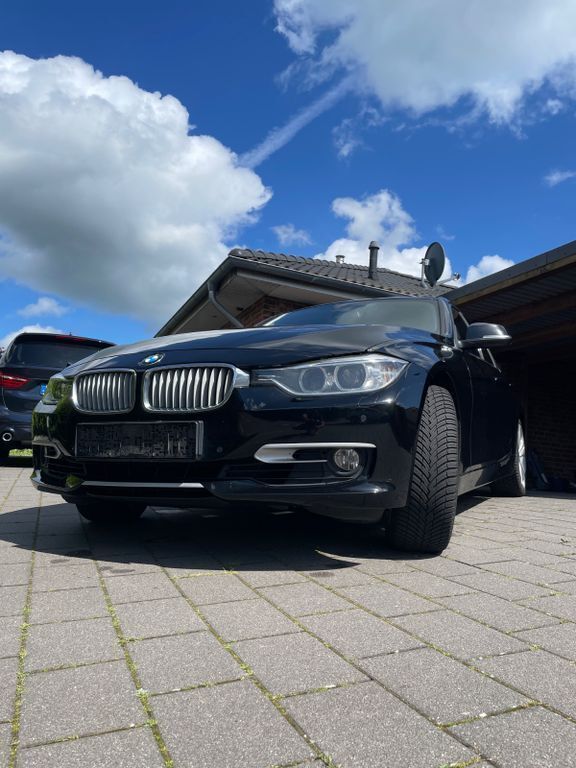 Schwarz Gebraucht 2014 BMW 330 Performance Limousine | 13.498 € (Fairer Preis) - Bild 1/4