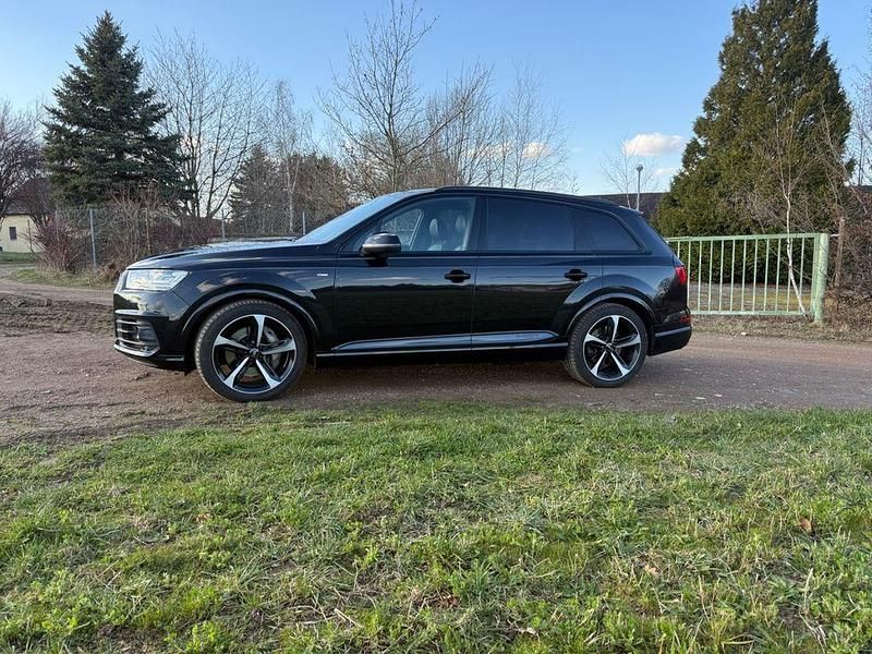 Gebraucht Audi Q7 Ambiente 272 PS (200 kW) 2017 Schwarz SUV