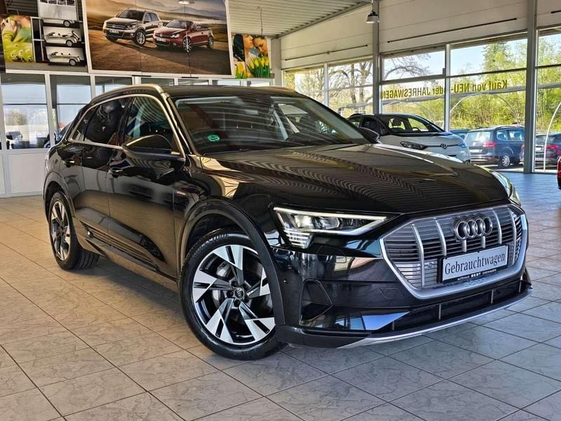 Second-hand Audi e-tron Advanced 300 kW (408 CP) 2021 Negru SUV