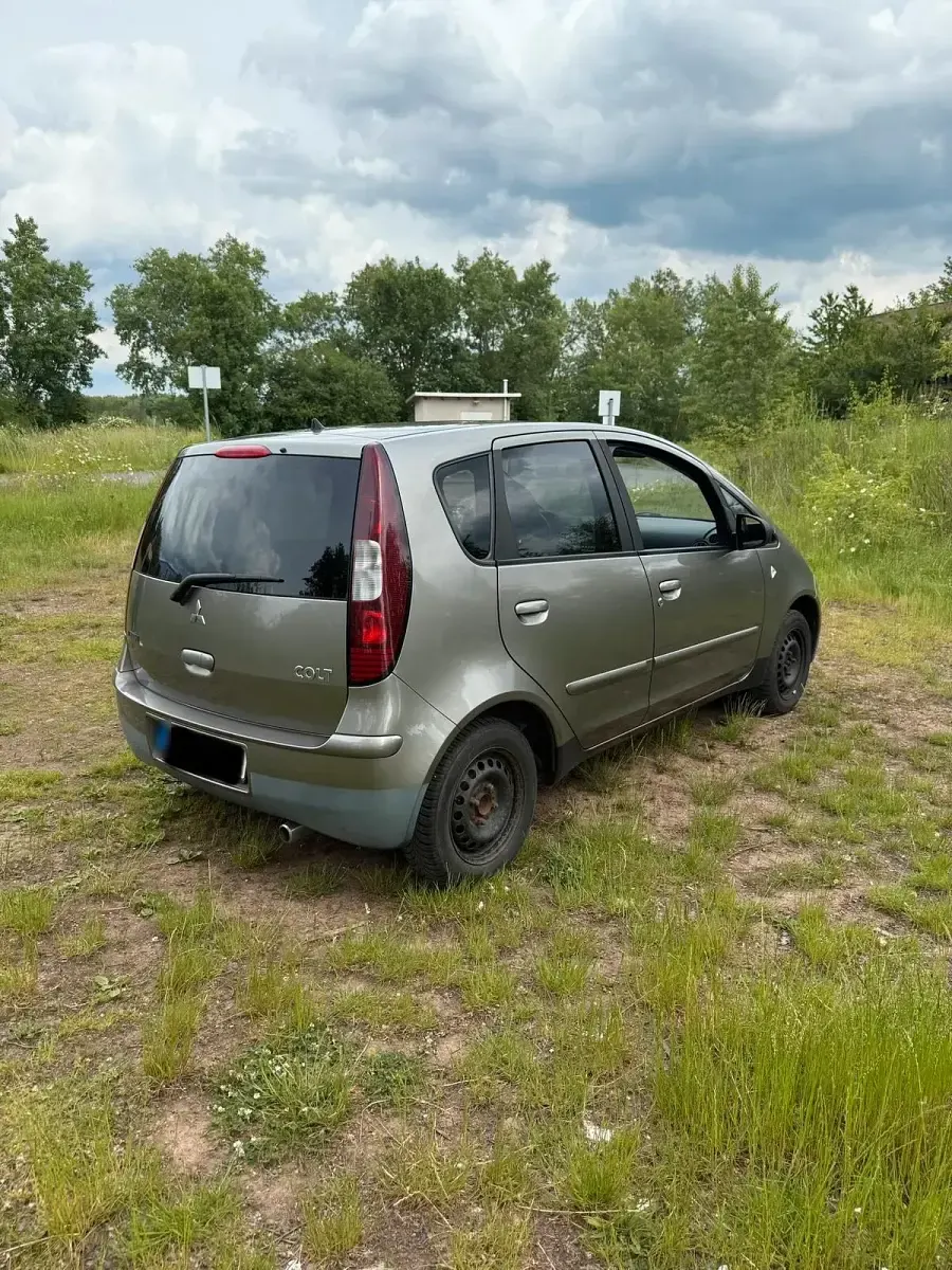Gebraucht Mitsubishi Colt 95 PS (69 kW) 2008 Braun Kleinwagen