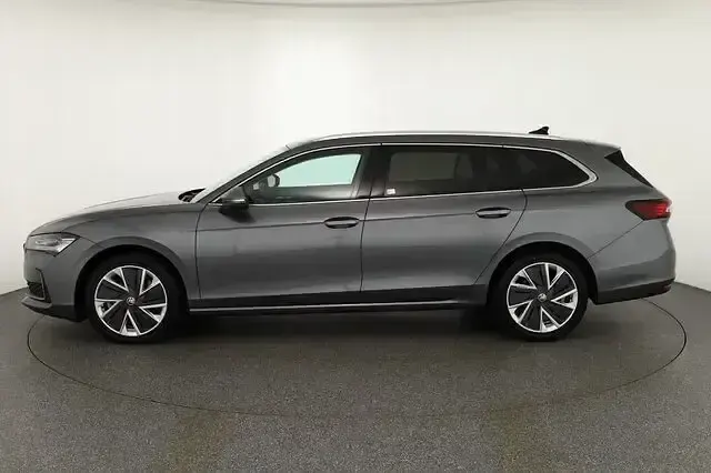 Gebraucht Skoda Superb Selection 193 PS (141 kW) 2024 Grau Kombi