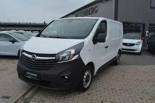 Gebraucht Opel Vivaro 121 PS (88 kW) 2018 Weiß Van / Kleinbus