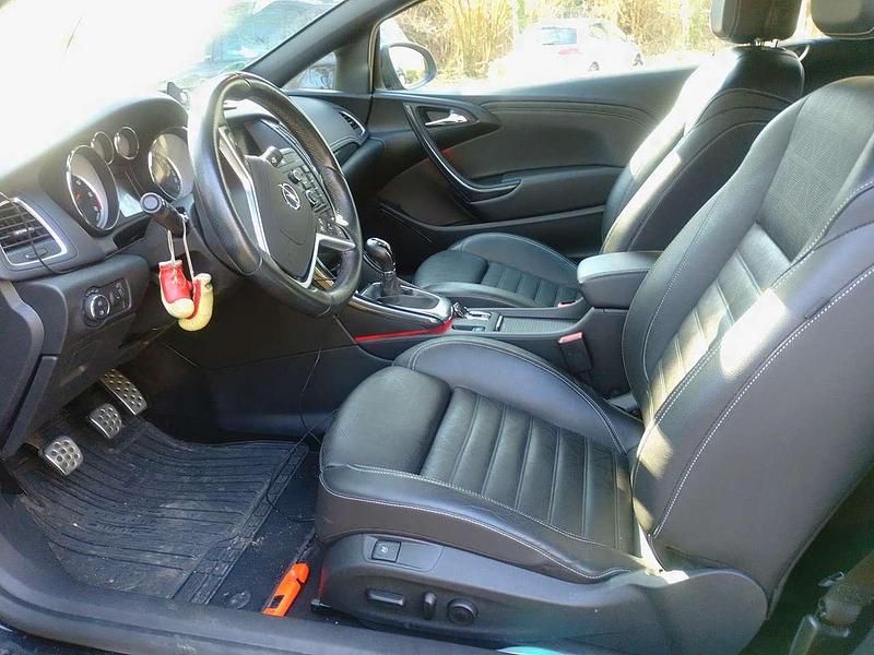 Gebraucht Opel Cascada Innovation 170 PS (125 kW) 2016 Schwarz Cabrio