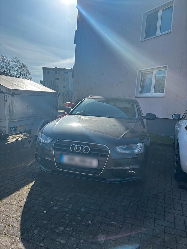 Gebraucht Audi A4 200 PS (147 kW) 2013 Grau Kombi