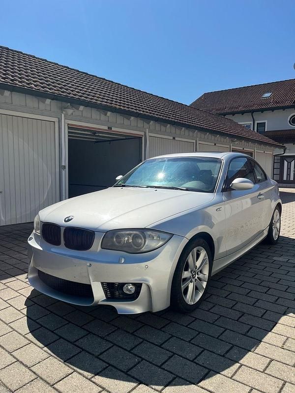 Silber Gebraucht 2008 BMW 120 Coupé Advantage Coupé | 7.000 € (Fairer Preis) - Bild 1/4