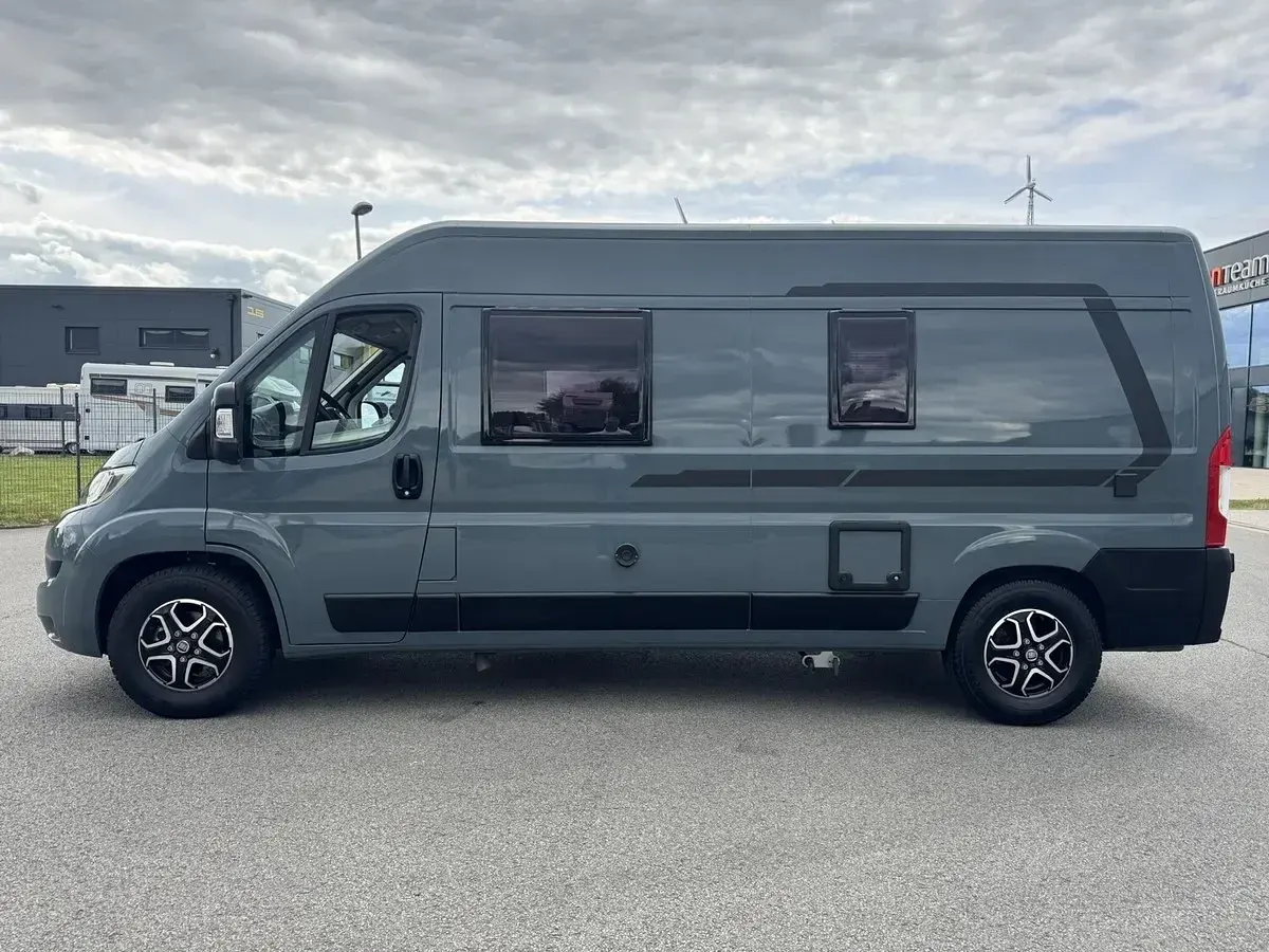 Gebraucht Weinsberg CaraBus 140 PS (102 kW) 2024 Grau Van