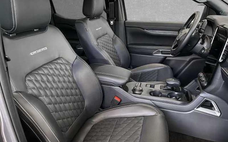 Neu Ford Ranger Platinum 241 PS (177 kW) 2025 Grau (carbonized grey metallic) Pickup