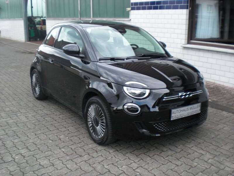 Onyx schwarz Gebraucht 2021 Fiat 500e Icon Kleinwagen | 18.990 € (Etwas zu teuer) - Bild 1/4