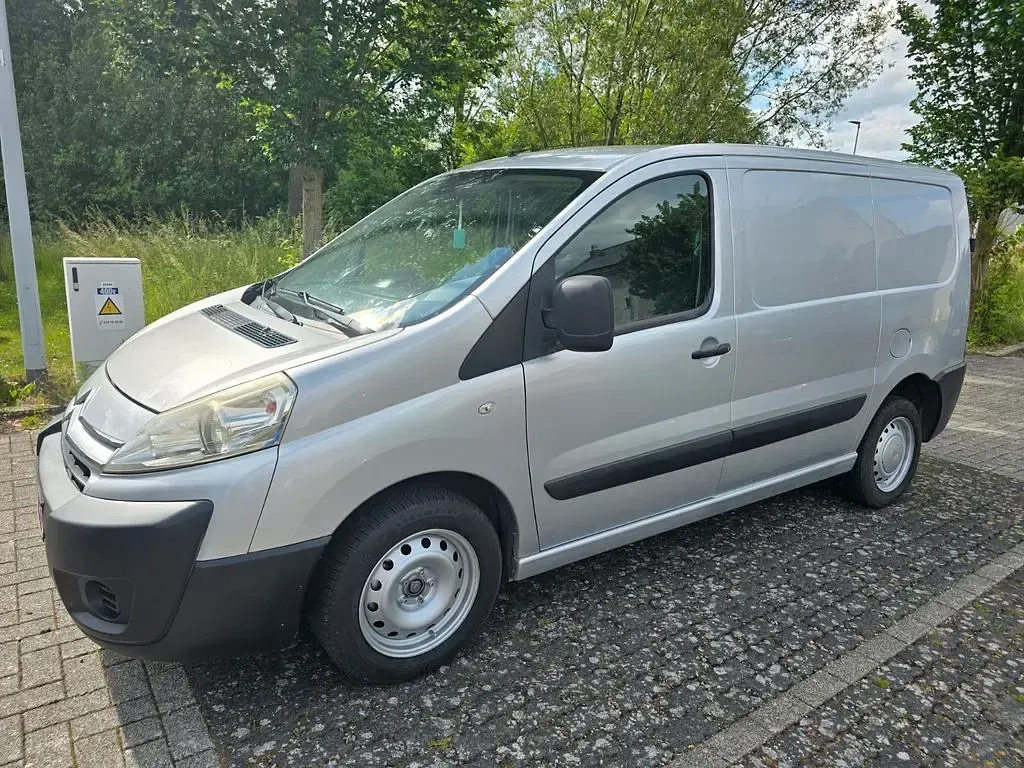 Gebraucht Citroën Jumpy 109 PS (80 kW) 2011 Silber Van / Kleinbus