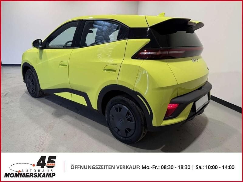 Gebraucht BYD Dolphin Active 64 kW (88 PS) 2025 Gelb Kleinwagen