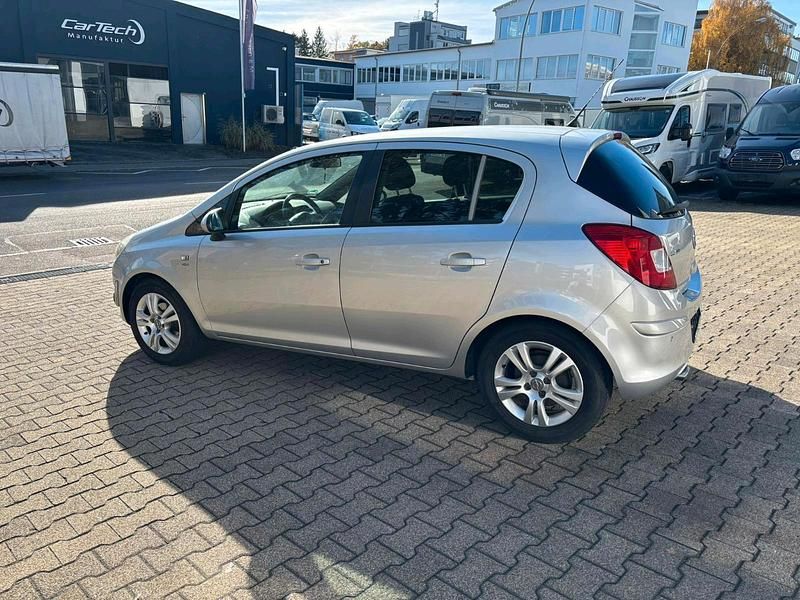 Silber Gebraucht 2011 Opel Corsa Kleinwagen | 4.300 € (Fairer Preis) - Bild 1/4
