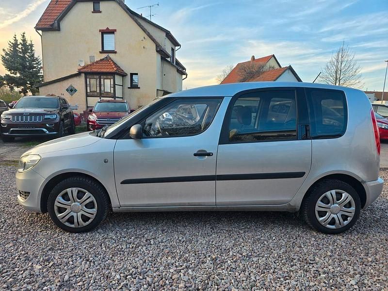 Gebraucht Skoda Roomster Active 69 PS (50 kW) 2012 Silber Van / Kleinbus