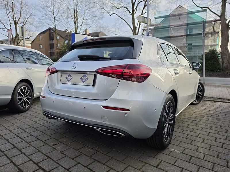 Gebraucht Mercedes A200 Progressive 150 PS (110 kW) 2023 Silber Limousine