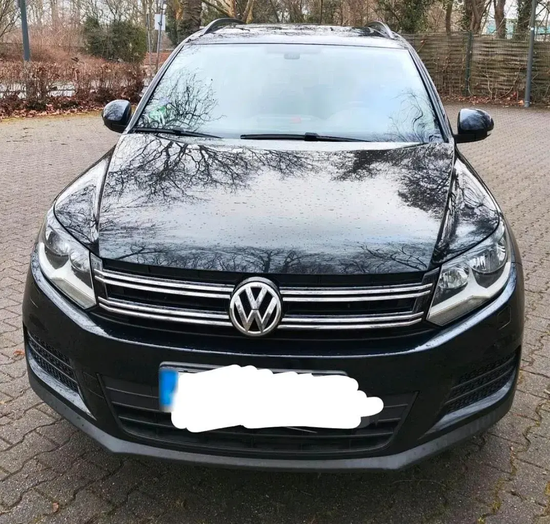 Gebraucht VW Tiguan 125 PS (91 kW) 2016 Schwarz SUV