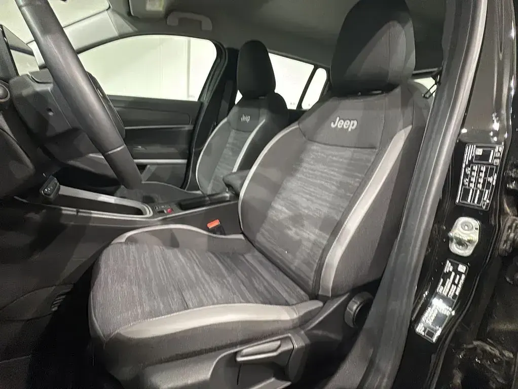 Usata Jeep Avenger EV Longitude 114 kW (156 CV) 2023 Nero SUV
