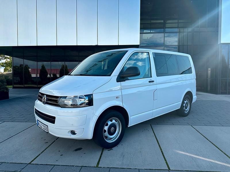 Weiß Gebraucht 2015 VW T5 Van | 25.700 € (Teuer) - Bild 1/4