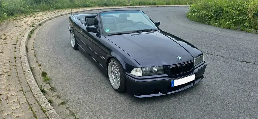 Gebraucht BMW 318 M Sport 116 PS (85 kW) 1997 Violett Cabrio