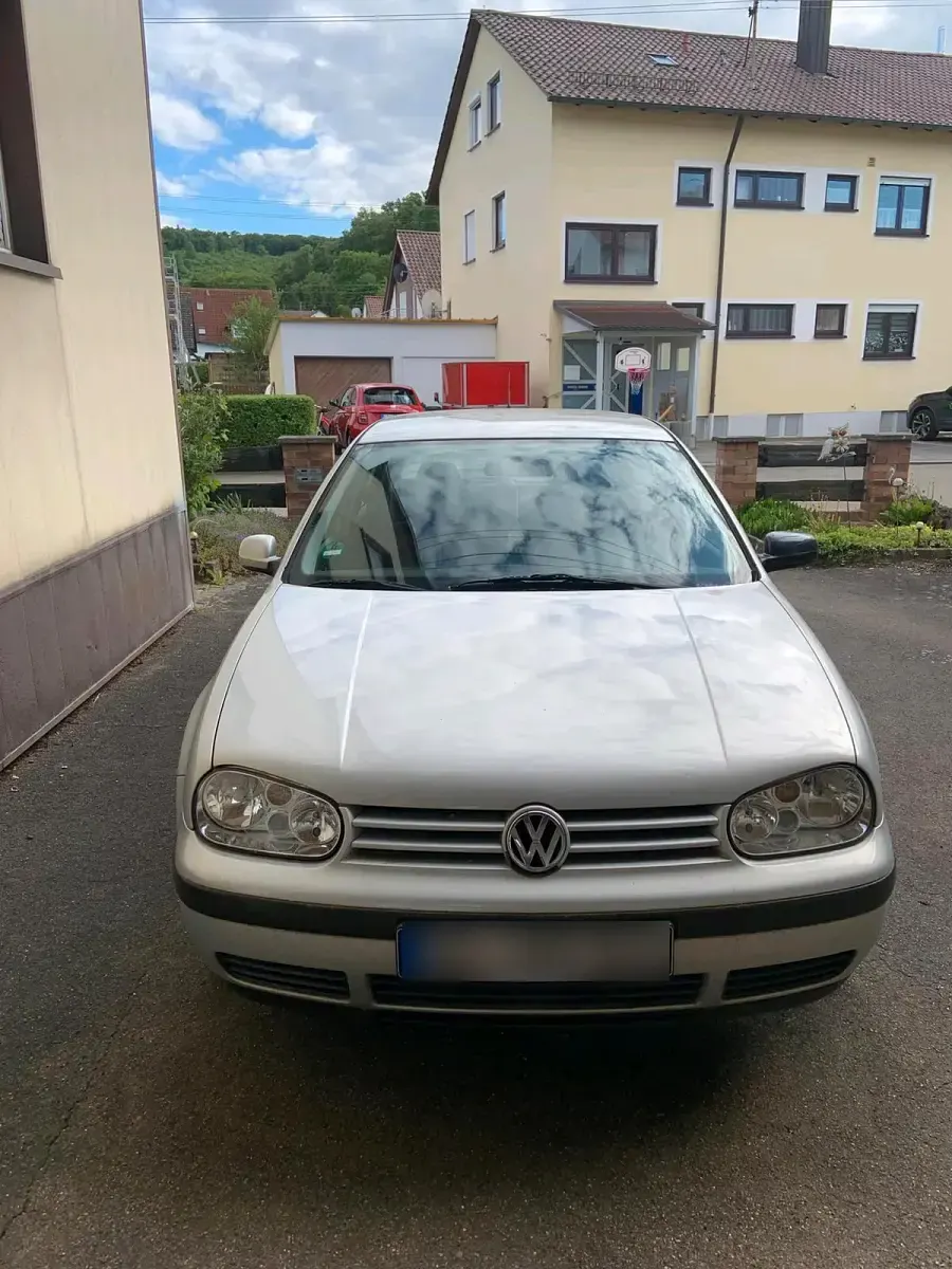 Gebraucht VW Golf III 75 PS (55 kW) 1999 Silber Kleinwagen