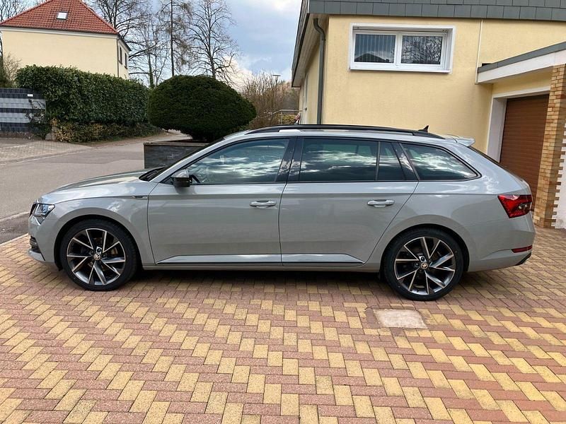 Gebraucht Skoda Superb 218 PS (160 kW) 2020 Grau Kombi