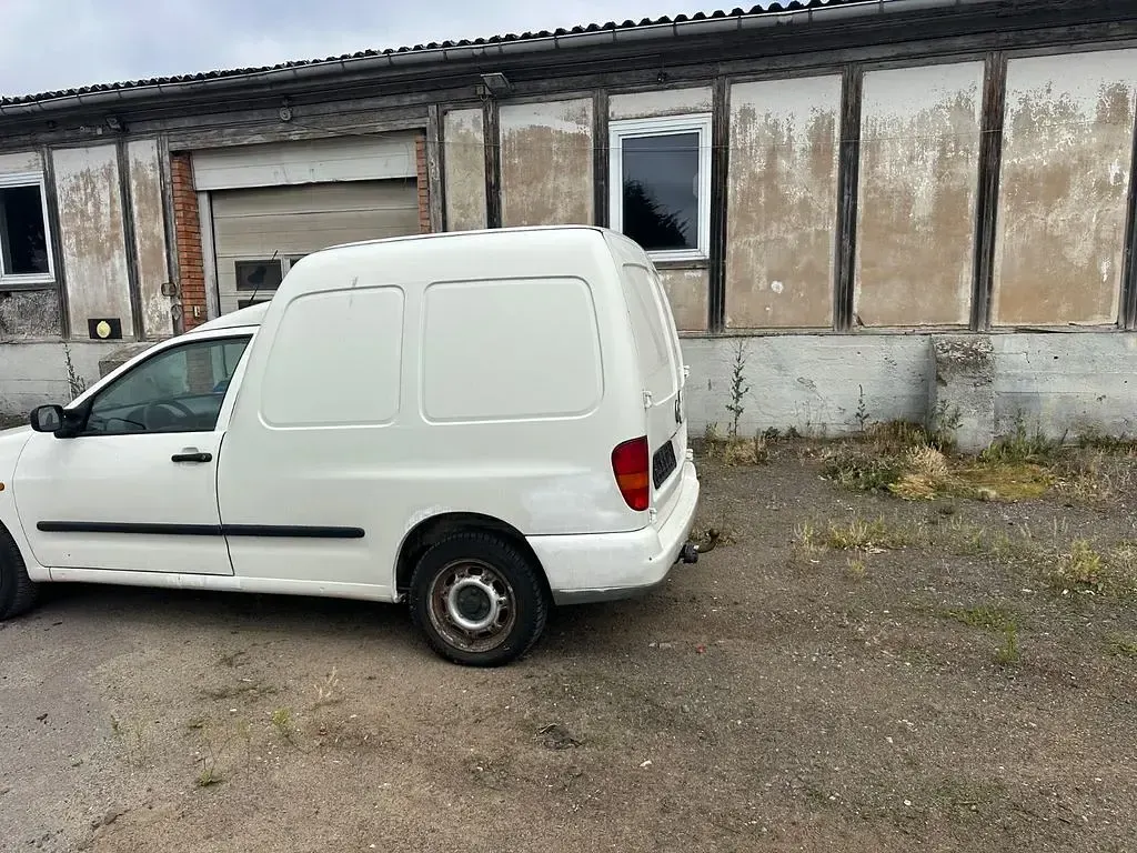 Gebraucht VW Caddy 64 PS (47 kW) 2004 Weiß Van / Kleinbus