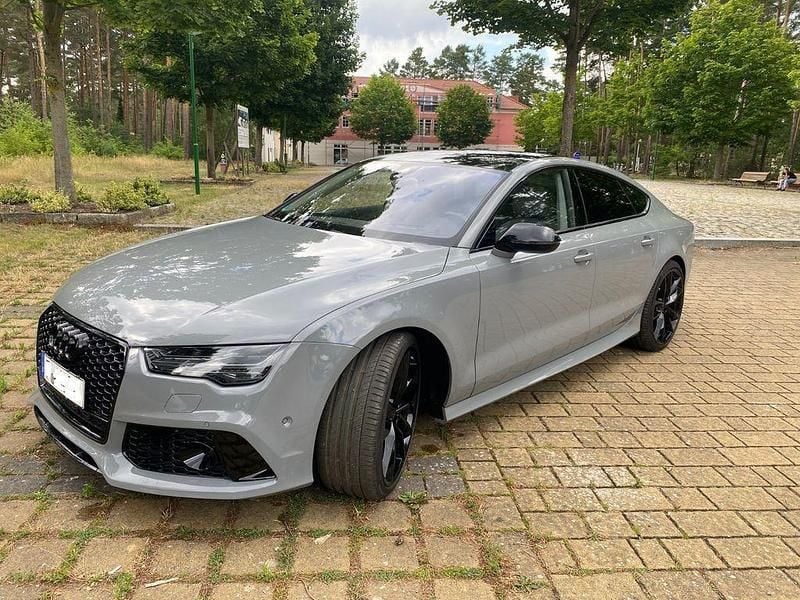Grau Gebraucht 2016 Audi RS7 Sportback Performance Kleinwagen | 44.999 € (Superpreis) - Bild 1/4