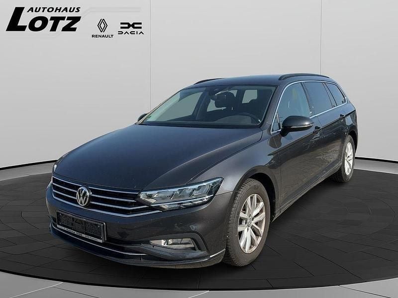 Grau Gebraucht 2019 VW Passat Business Kombi | 17.890 € (Superpreis) - Bild 1/4