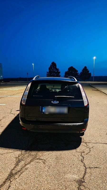 Gebraucht Ford Focus 125 PS (91 kW) 2009 Schwarz Kombi