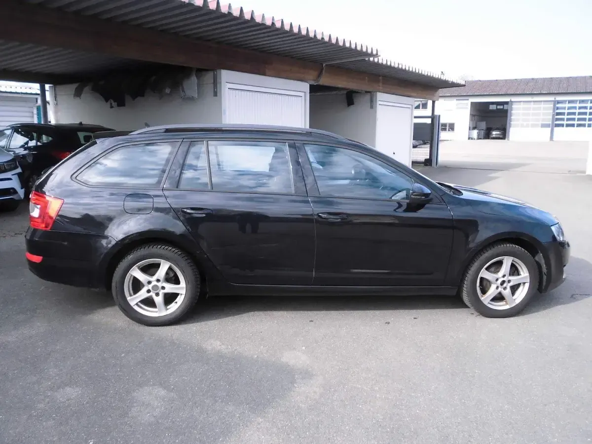 Gebraucht Skoda Octavia Ambition 150 PS (110 kW) 2013 Schwarz Kombi