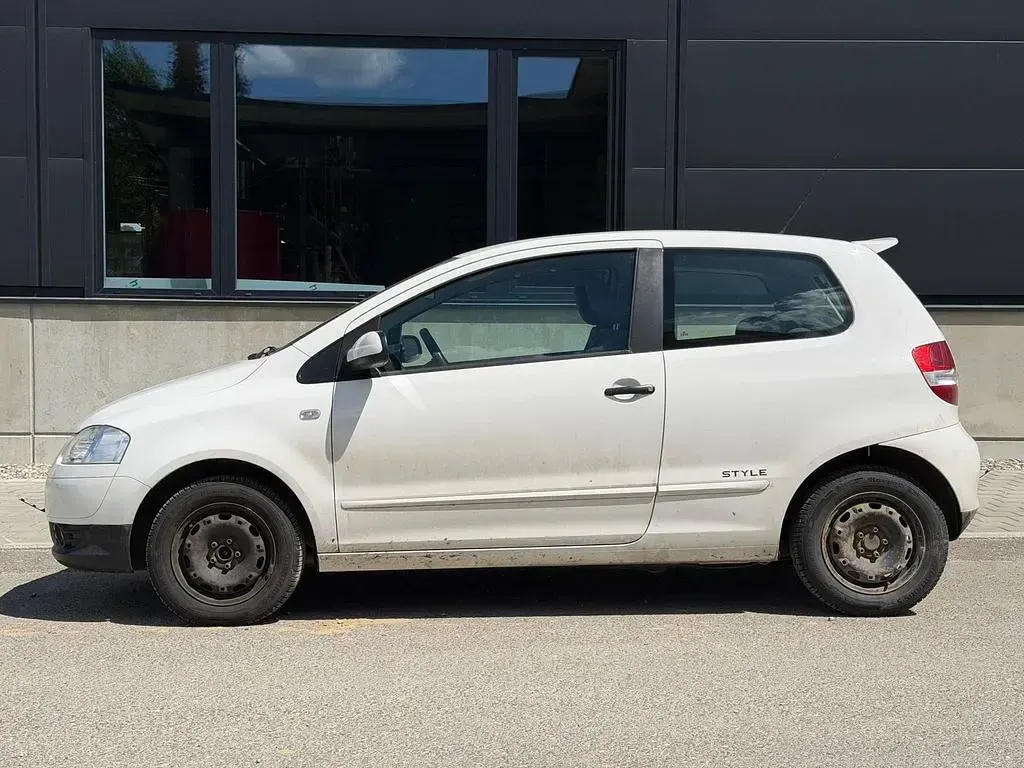 Gebraucht VW Fox Style 60 PS (44 kW) 2011 Weiß Kleinwagen