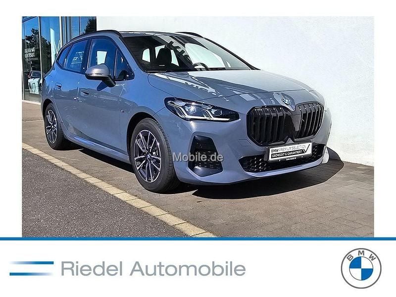 Grau Gebraucht 2024 BMW 218 Active Tourer M Sport Van / Kleinbus | 25.790 € (Superpreis) - Bild 1/3