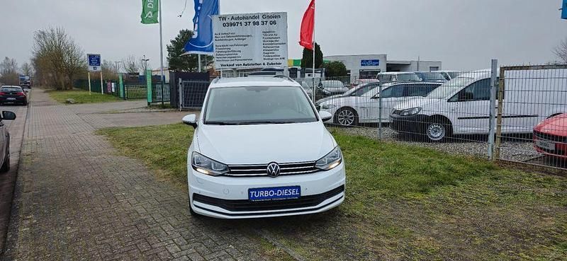 Gebraucht VW Touran Comfortline 150 PS (110 kW) 2021 Weiß Van / Kleinbus