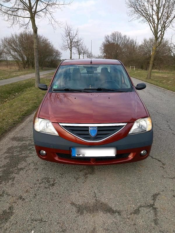Rot Gebraucht 2006 Dacia Logan Limousine | 1.500 € - Bild 1/4