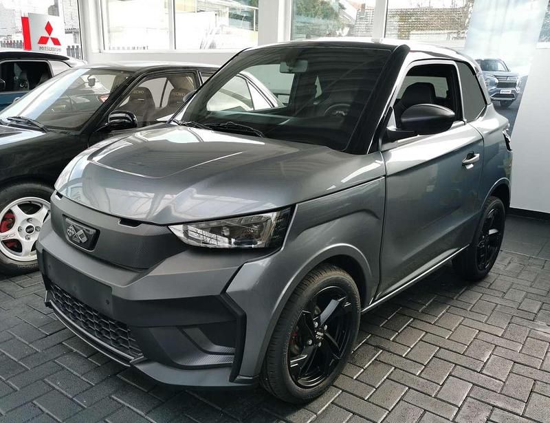 Neu Ligier JS50 2026 Samtgrün Kleinwagen