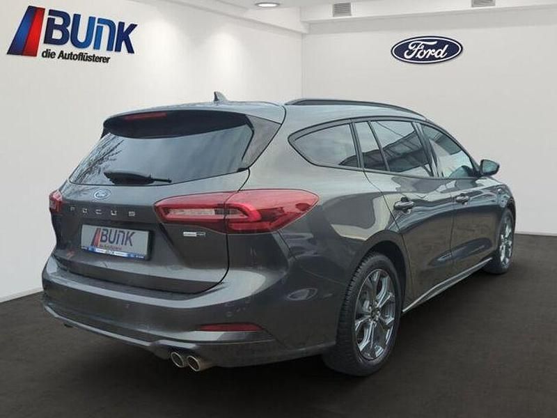 Gebraucht Ford Focus ST-Line X 155 PS (114 kW) 2023 Magnetic metallic Limousine