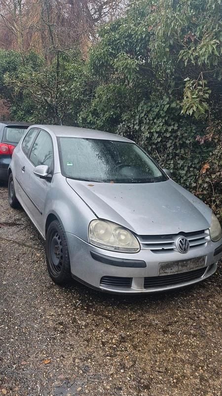 Silber Gebraucht 2005 VW Golf V Kleinwagen | 550 € (Superpreis) - Bild 1/3