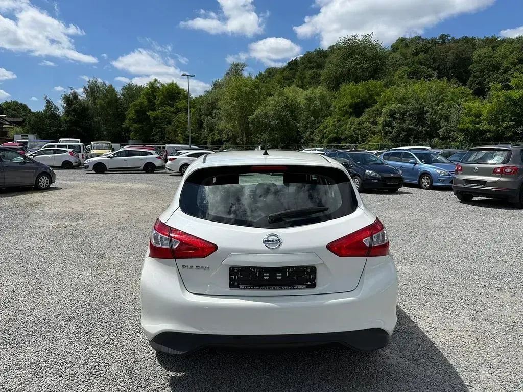 Gebraucht Nissan Pulsar 116 PS (85 kW) 2015 Weiß Kleinwagen